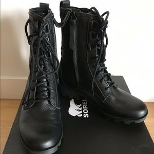 New Sorel Phoenix Lace-up Boots